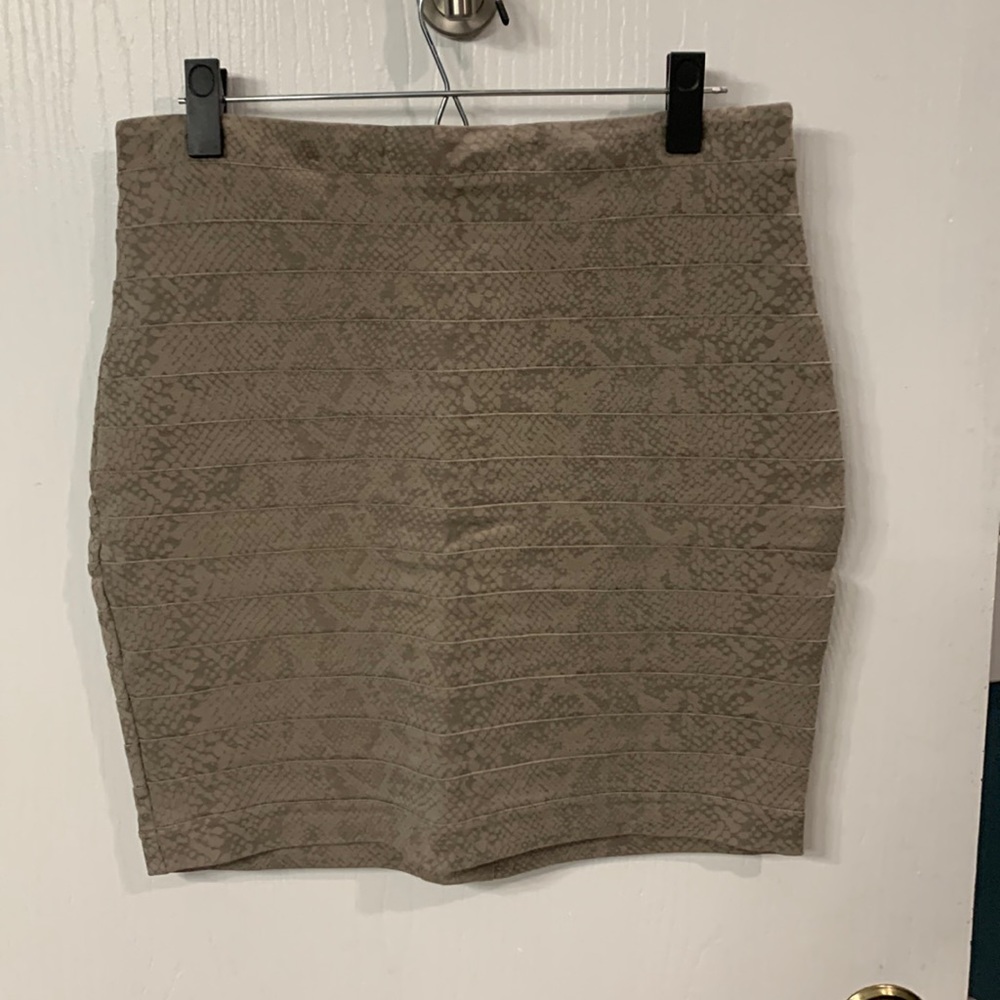 Tan snakeskin pattern skirt